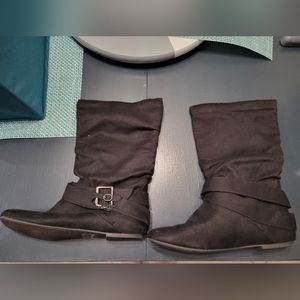 Soda size 10 low rise boots